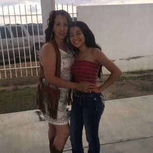 Meet your Posher, Lori